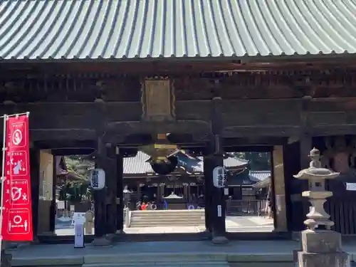 妻沼聖天山歓喜院の山門・神門