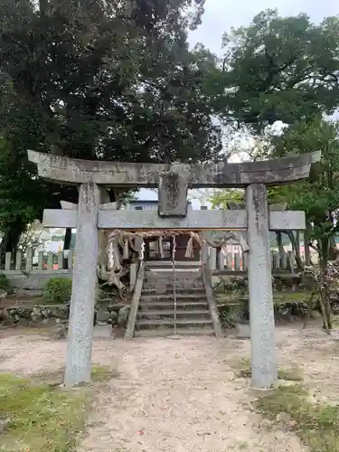 若八幡宮の鳥居