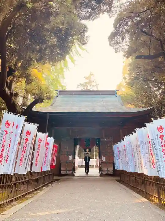 豊川閣 妙厳寺の山門・神門