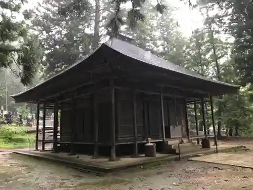 松尾寺の本殿