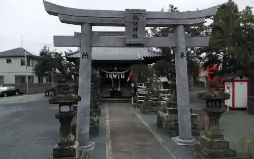 諏訪神社の鳥居