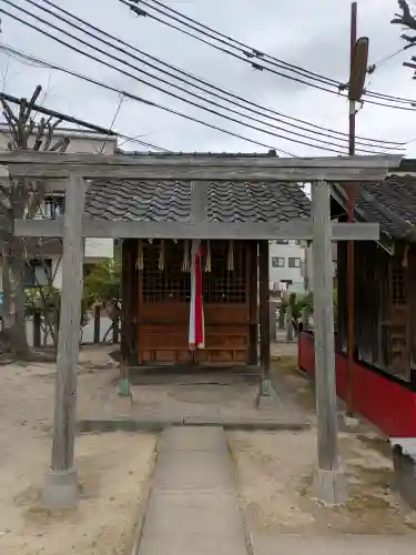 八幡大神宮の{uncategorized: "未分類", other: "その他", undefined: "問題あり", building: "その他建物", grave: "お墓", sacred_gate: "鳥居", guardian: "狛犬", statue: "像", buddha: "仏像", history: "歴史", nature: "自然", garden: "庭園", animal: "動物", pagoda: "塔", temizu: "手水舎", mountain_gate: "山門・神門", sanctuary: "本殿・本堂", subordinate: "末社・摂社", art: "芸術", scenery: "景色", jizo: "地蔵", ema: "絵馬", goshuin: "御朱印", omikuji: "おみくじ", items: "授与品その他", amulet: "お守り", goshuincho: "御朱印帳", eats: "食事", festival: "お祭り", votive_dance: "神楽", shichigosan: "七五三参", wedding: "結婚式", experience: "体験その他", initially: "初詣", around: "周辺", anti_infection: "感染症対策"}