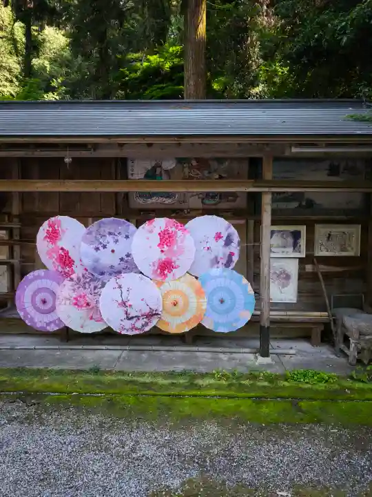 大水上神社の{uncategorized: "未分類", other: "その他", undefined: "問題あり", building: "その他建物", grave: "お墓", sacred_gate: "鳥居", guardian: "狛犬", statue: "像", buddha: "仏像", history: "歴史", nature: "自然", garden: "庭園", animal: "動物", pagoda: "塔", temizu: "手水舎", mountain_gate: "山門・神門", sanctuary: "本殿・本堂", subordinate: "末社・摂社", art: "芸術", scenery: "景色", jizo: "地蔵", ema: "絵馬", goshuin: "御朱印", omikuji: "おみくじ", items: "授与品その他", amulet: "お守り", goshuincho: "御朱印帳", eats: "食事", festival: "お祭り", votive_dance: "神楽", shichigosan: "七五三参", wedding: "結婚式", experience: "体験その他", initially: "初詣", around: "周辺", anti_infection: "感染症対策"}