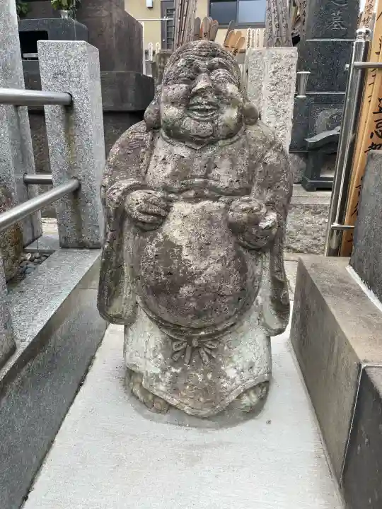 龍谷寺の{uncategorized: "未分類", other: "その他", undefined: "問題あり", building: "その他建物", grave: "お墓", sacred_gate: "鳥居", guardian: "狛犬", statue: "像", buddha: "仏像", history: "歴史", nature: "自然", garden: "庭園", animal: "動物", pagoda: "塔", temizu: "手水舎", mountain_gate: "山門・神門", sanctuary: "本殿・本堂", subordinate: "末社・摂社", art: "芸術", scenery: "景色", jizo: "地蔵", ema: "絵馬", goshuin: "御朱印", omikuji: "おみくじ", items: "授与品その他", amulet: "お守り", goshuincho: "御朱印帳", eats: "食事", festival: "お祭り", votive_dance: "神楽", shichigosan: "七五三参", wedding: "結婚式", experience: "体験その他", initially: "初詣", around: "周辺", anti_infection: "感染症対策"}