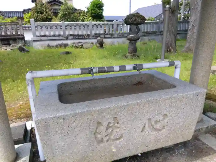 神度神社の{uncategorized: "未分類", other: "その他", undefined: "問題あり", building: "その他建物", grave: "お墓", sacred_gate: "鳥居", guardian: "狛犬", statue: "像", buddha: "仏像", history: "歴史", nature: "自然", garden: "庭園", animal: "動物", pagoda: "塔", temizu: "手水舎", mountain_gate: "山門・神門", sanctuary: "本殿・本堂", subordinate: "末社・摂社", art: "芸術", scenery: "景色", jizo: "地蔵", ema: "絵馬", goshuin: "御朱印", omikuji: "おみくじ", items: "授与品その他", amulet: "お守り", goshuincho: "御朱印帳", eats: "食事", festival: "お祭り", votive_dance: "神楽", shichigosan: "七五三参", wedding: "結婚式", experience: "体験その他", initially: "初詣", around: "周辺", anti_infection: "感染症対策"}