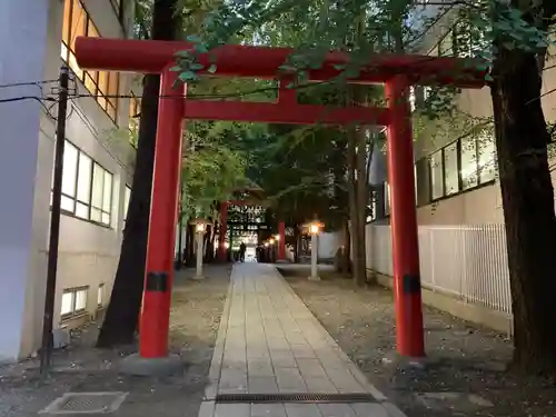 花園神社の鳥居