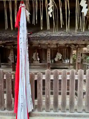石座神社の{uncategorized: "未分類", other: "その他", undefined: "問題あり", building: "その他建物", grave: "お墓", sacred_gate: "鳥居", guardian: "狛犬", statue: "像", buddha: "仏像", history: "歴史", nature: "自然", garden: "庭園", animal: "動物", pagoda: "塔", temizu: "手水舎", mountain_gate: "山門・神門", sanctuary: "本殿・本堂", subordinate: "末社・摂社", art: "芸術", scenery: "景色", jizo: "地蔵", ema: "絵馬", goshuin: "御朱印", omikuji: "おみくじ", items: "授与品その他", amulet: "お守り", goshuincho: "御朱印帳", eats: "食事", festival: "お祭り", votive_dance: "神楽", shichigosan: "七五三参", wedding: "結婚式", experience: "体験その他", initially: "初詣", around: "周辺", anti_infection: "感染症対策"}