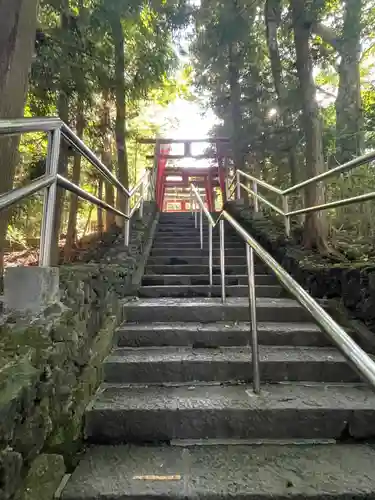 新屋山神社(山梨県)