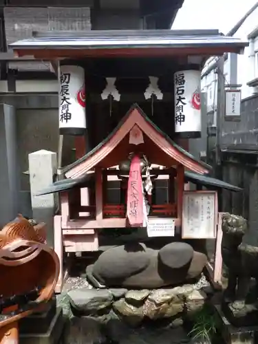 御辰稲荷神社の末社・摂社