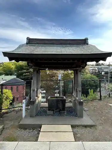 神明神社の手水舎