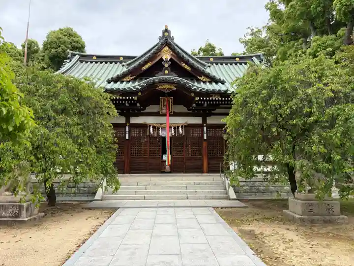屯倉神社の{uncategorized: "未分類", other: "その他", undefined: "問題あり", building: "その他建物", grave: "お墓", sacred_gate: "鳥居", guardian: "狛犬", statue: "像", buddha: "仏像", history: "歴史", nature: "自然", garden: "庭園", animal: "動物", pagoda: "塔", temizu: "手水舎", mountain_gate: "山門・神門", sanctuary: "本殿・本堂", subordinate: "末社・摂社", art: "芸術", scenery: "景色", jizo: "地蔵", ema: "絵馬", goshuin: "御朱印", omikuji: "おみくじ", items: "授与品その他", amulet: "お守り", goshuincho: "御朱印帳", eats: "食事", festival: "お祭り", votive_dance: "神楽", shichigosan: "七五三参", wedding: "結婚式", experience: "体験その他", initially: "初詣", around: "周辺", anti_infection: "感染症対策"}