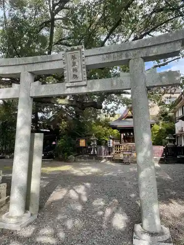 闘鶏神社の鳥居