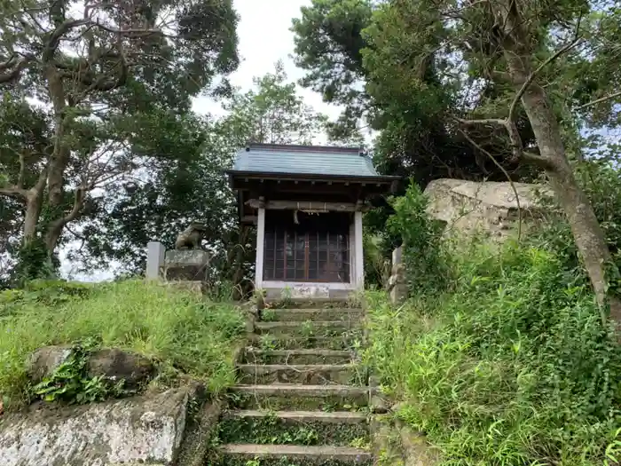 稲荷神社の本殿