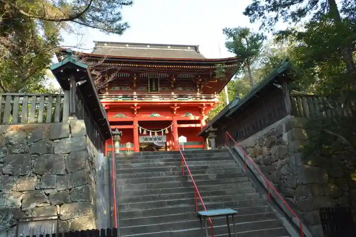 六所神社の山門・神門