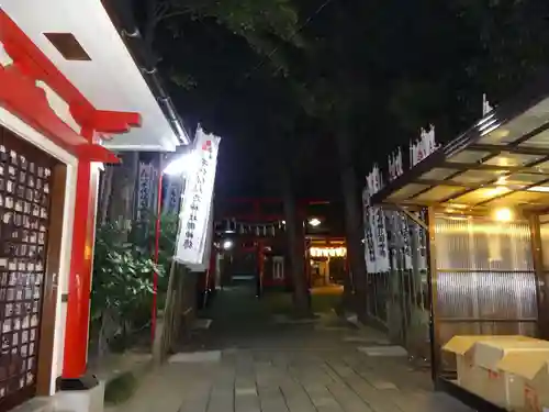 千代保稲荷神社の建物その他