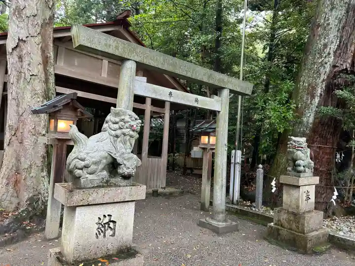 茜社の{uncategorized: "未分類", other: "その他", undefined: "問題あり", building: "その他建物", grave: "お墓", sacred_gate: "鳥居", guardian: "狛犬", statue: "像", buddha: "仏像", history: "歴史", nature: "自然", garden: "庭園", animal: "動物", pagoda: "塔", temizu: "手水舎", mountain_gate: "山門・神門", sanctuary: "本殿・本堂", subordinate: "末社・摂社", art: "芸術", scenery: "景色", jizo: "地蔵", ema: "絵馬", goshuin: "御朱印", omikuji: "おみくじ", items: "授与品その他", amulet: "お守り", goshuincho: "御朱印帳", eats: "食事", festival: "お祭り", votive_dance: "神楽", shichigosan: "七五三参", wedding: "結婚式", experience: "体験その他", initially: "初詣", around: "周辺", anti_infection: "感染症対策"}