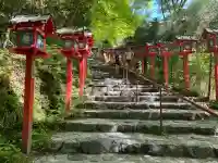 貴船神社の{uncategorized: "未分類", other: "その他", undefined: "問題あり", building: "その他建物", grave: "お墓", sacred_gate: "鳥居", guardian: "狛犬", statue: "像", buddha: "仏像", history: "歴史", nature: "自然", garden: "庭園", animal: "動物", pagoda: "塔", temizu: "手水舎", mountain_gate: "山門・神門", sanctuary: "本殿・本堂", subordinate: "末社・摂社", art: "芸術", scenery: "景色", jizo: "地蔵", ema: "絵馬", goshuin: "御朱印", omikuji: "おみくじ", items: "授与品その他", amulet: "お守り", goshuincho: "御朱印帳", eats: "食事", festival: "お祭り", votive_dance: "神楽", shichigosan: "七五三参", wedding: "結婚式", experience: "体験その他", initially: "初詣", around: "周辺", anti_infection: "感染症対策"}