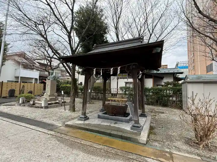 歌懸稲荷神社の{uncategorized: "未分類", other: "その他", undefined: "問題あり", building: "その他建物", grave: "お墓", sacred_gate: "鳥居", guardian: "狛犬", statue: "像", buddha: "仏像", history: "歴史", nature: "自然", garden: "庭園", animal: "動物", pagoda: "塔", temizu: "手水舎", mountain_gate: "山門・神門", sanctuary: "本殿・本堂", subordinate: "末社・摂社", art: "芸術", scenery: "景色", jizo: "地蔵", ema: "絵馬", goshuin: "御朱印", omikuji: "おみくじ", items: "授与品その他", amulet: "お守り", goshuincho: "御朱印帳", eats: "食事", festival: "お祭り", votive_dance: "神楽", shichigosan: "七五三参", wedding: "結婚式", experience: "体験その他", initially: "初詣", around: "周辺", anti_infection: "感染症対策"}