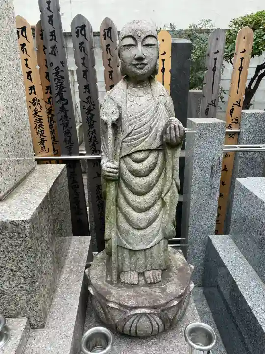 圓乘寺の{uncategorized: "未分類", other: "その他", undefined: "問題あり", building: "その他建物", grave: "お墓", sacred_gate: "鳥居", guardian: "狛犬", statue: "像", buddha: "仏像", history: "歴史", nature: "自然", garden: "庭園", animal: "動物", pagoda: "塔", temizu: "手水舎", mountain_gate: "山門・神門", sanctuary: "本殿・本堂", subordinate: "末社・摂社", art: "芸術", scenery: "景色", jizo: "地蔵", ema: "絵馬", goshuin: "御朱印", omikuji: "おみくじ", items: "授与品その他", amulet: "お守り", goshuincho: "御朱印帳", eats: "食事", festival: "お祭り", votive_dance: "神楽", shichigosan: "七五三参", wedding: "結婚式", experience: "体験その他", initially: "初詣", around: "周辺", anti_infection: "感染症対策"}