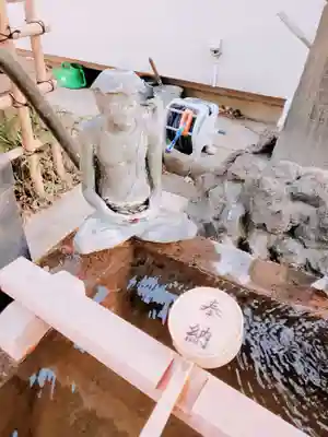品川神社の手水舎