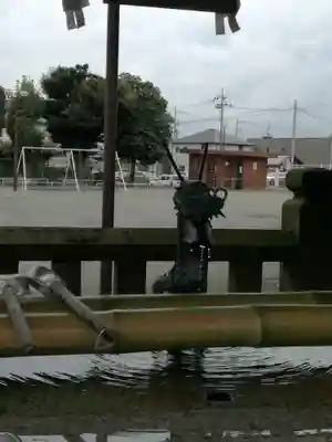 健田須賀神社の手水舎