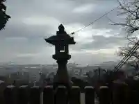 保久良神社の{uncategorized: "未分類", other: "その他", undefined: "問題あり", building: "その他建物", grave: "お墓", sacred_gate: "鳥居", guardian: "狛犬", statue: "像", buddha: "仏像", history: "歴史", nature: "自然", garden: "庭園", animal: "動物", pagoda: "塔", temizu: "手水舎", mountain_gate: "山門・神門", sanctuary: "本殿・本堂", subordinate: "末社・摂社", art: "芸術", scenery: "景色", jizo: "地蔵", ema: "絵馬", goshuin: "御朱印", omikuji: "おみくじ", items: "授与品その他", amulet: "お守り", goshuincho: "御朱印帳", eats: "食事", festival: "お祭り", votive_dance: "神楽", shichigosan: "七五三参", wedding: "結婚式", experience: "体験その他", initially: "初詣", around: "周辺", anti_infection: "感染症対策"}