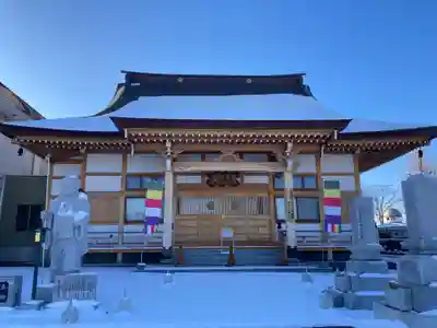 真隆寺の本殿・本堂