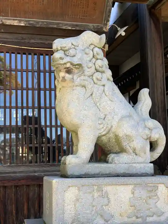八剣神社の狛犬