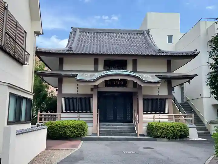 竜門寺の本殿・本堂