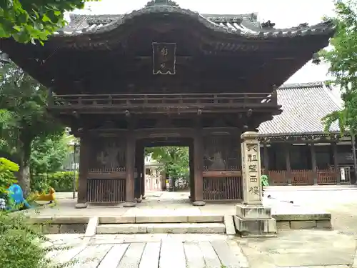 檀王法林寺（栴檀王院無上法林寺）の山門・神門