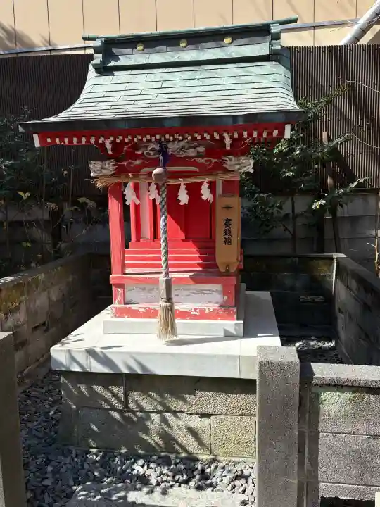 小梳神社の{uncategorized: "未分類", other: "その他", undefined: "問題あり", building: "その他建物", grave: "お墓", sacred_gate: "鳥居", guardian: "狛犬", statue: "像", buddha: "仏像", history: "歴史", nature: "自然", garden: "庭園", animal: "動物", pagoda: "塔", temizu: "手水舎", mountain_gate: "山門・神門", sanctuary: "本殿・本堂", subordinate: "末社・摂社", art: "芸術", scenery: "景色", jizo: "地蔵", ema: "絵馬", goshuin: "御朱印", omikuji: "おみくじ", items: "授与品その他", amulet: "お守り", goshuincho: "御朱印帳", eats: "食事", festival: "お祭り", votive_dance: "神楽", shichigosan: "七五三参", wedding: "結婚式", experience: "体験その他", initially: "初詣", around: "周辺", anti_infection: "感染症対策"}
