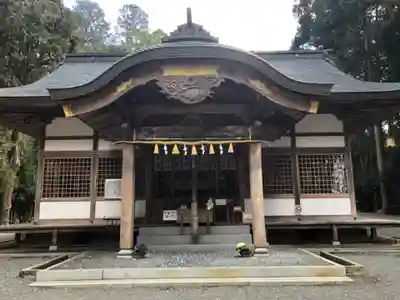 高岡神社の本殿・本堂