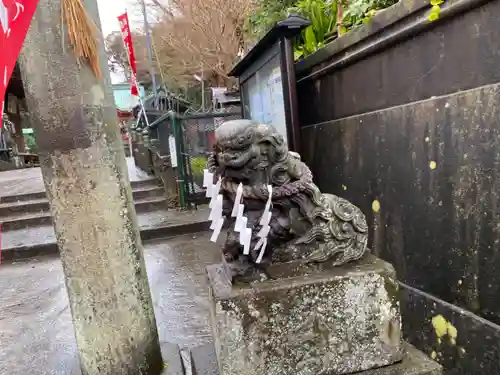 海南神社の狛犬