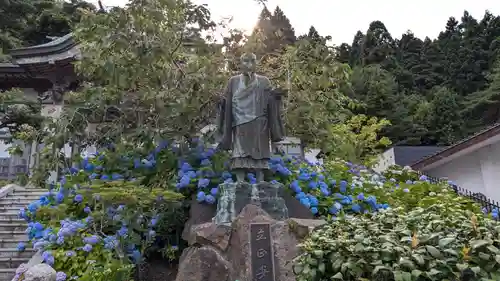 妙心寺の像