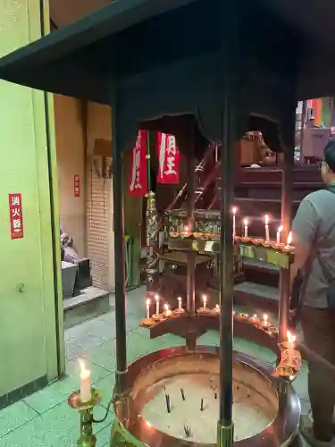 三瀧山不動院の{uncategorized: "未分類", other: "その他", undefined: "問題あり", building: "その他建物", grave: "お墓", sacred_gate: "鳥居", guardian: "狛犬", statue: "像", buddha: "仏像", history: "歴史", nature: "自然", garden: "庭園", animal: "動物", pagoda: "塔", temizu: "手水舎", mountain_gate: "山門・神門", sanctuary: "本殿・本堂", subordinate: "末社・摂社", art: "芸術", scenery: "景色", jizo: "地蔵", ema: "絵馬", goshuin: "御朱印", omikuji: "おみくじ", items: "授与品その他", amulet: "お守り", goshuincho: "御朱印帳", eats: "食事", festival: "お祭り", votive_dance: "神楽", shichigosan: "七五三参", wedding: "結婚式", experience: "体験その他", initially: "初詣", around: "周辺", anti_infection: "感染症対策"}