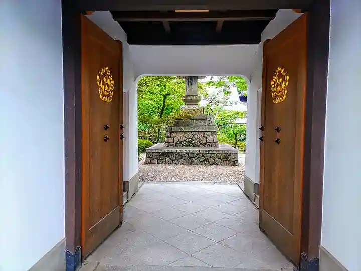 雲心寺の山門・神門