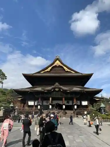 善光寺の本殿