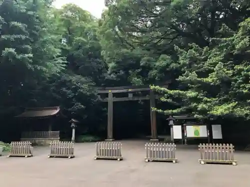 明治神宮の{uncategorized: "未分類", other: "その他", undefined: "問題あり", building: "その他建物", grave: "お墓", sacred_gate: "鳥居", guardian: "狛犬", statue: "像", buddha: "仏像", history: "歴史", nature: "自然", garden: "庭園", animal: "動物", pagoda: "塔", temizu: "手水舎", mountain_gate: "山門・神門", sanctuary: "本殿・本堂", subordinate: "末社・摂社", art: "芸術", scenery: "景色", jizo: "地蔵", ema: "絵馬", goshuin: "御朱印", omikuji: "おみくじ", items: "授与品その他", amulet: "お守り", goshuincho: "御朱印帳", eats: "食事", festival: "お祭り", votive_dance: "神楽", shichigosan: "七五三参", wedding: "結婚式", experience: "体験その他", initially: "初詣", around: "周辺", anti_infection: "感染症対策"}