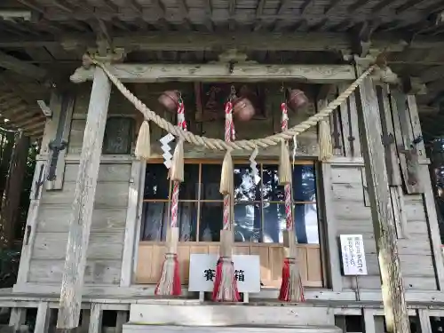 釣石神社の{uncategorized: "未分類", other: "その他", undefined: "問題あり", building: "その他建物", grave: "お墓", sacred_gate: "鳥居", guardian: "狛犬", statue: "像", buddha: "仏像", history: "歴史", nature: "自然", garden: "庭園", animal: "動物", pagoda: "塔", temizu: "手水舎", mountain_gate: "山門・神門", sanctuary: "本殿・本堂", subordinate: "末社・摂社", art: "芸術", scenery: "景色", jizo: "地蔵", ema: "絵馬", goshuin: "御朱印", omikuji: "おみくじ", items: "授与品その他", amulet: "お守り", goshuincho: "御朱印帳", eats: "食事", festival: "お祭り", votive_dance: "神楽", shichigosan: "七五三参", wedding: "結婚式", experience: "体験その他", initially: "初詣", around: "周辺", anti_infection: "感染症対策"}