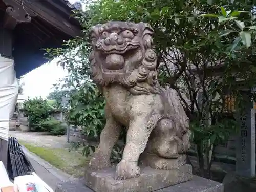 諏訪神社の狛犬