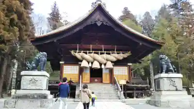 諏訪大社下社秋宮の本殿・本堂