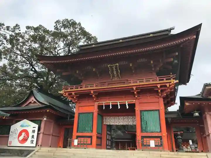 富士山本宮浅間大社の山門・神門