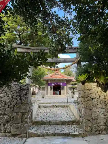 識名宮の{uncategorized: "未分類", other: "その他", undefined: "問題あり", building: "その他建物", grave: "お墓", sacred_gate: "鳥居", guardian: "狛犬", statue: "像", buddha: "仏像", history: "歴史", nature: "自然", garden: "庭園", animal: "動物", pagoda: "塔", temizu: "手水舎", mountain_gate: "山門・神門", sanctuary: "本殿・本堂", subordinate: "末社・摂社", art: "芸術", scenery: "景色", jizo: "地蔵", ema: "絵馬", goshuin: "御朱印", omikuji: "おみくじ", items: "授与品その他", amulet: "お守り", goshuincho: "御朱印帳", eats: "食事", festival: "お祭り", votive_dance: "神楽", shichigosan: "七五三参", wedding: "結婚式", experience: "体験その他", initially: "初詣", around: "周辺", anti_infection: "感染症対策"}