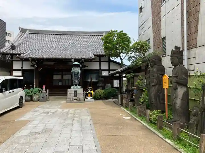 谷中西光寺の本殿・本堂