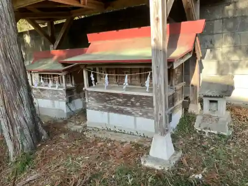宇都宮神社（御神楽町）の{uncategorized: "未分類", other: "その他", undefined: "問題あり", building: "その他建物", grave: "お墓", sacred_gate: "鳥居", guardian: "狛犬", statue: "像", buddha: "仏像", history: "歴史", nature: "自然", garden: "庭園", animal: "動物", pagoda: "塔", temizu: "手水舎", mountain_gate: "山門・神門", sanctuary: "本殿・本堂", subordinate: "末社・摂社", art: "芸術", scenery: "景色", jizo: "地蔵", ema: "絵馬", goshuin: "御朱印", omikuji: "おみくじ", items: "授与品その他", amulet: "お守り", goshuincho: "御朱印帳", eats: "食事", festival: "お祭り", votive_dance: "神楽", shichigosan: "七五三参", wedding: "結婚式", experience: "体験その他", initially: "初詣", around: "周辺", anti_infection: "感染症対策"}