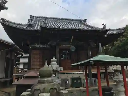 天皇寺の本殿・本堂