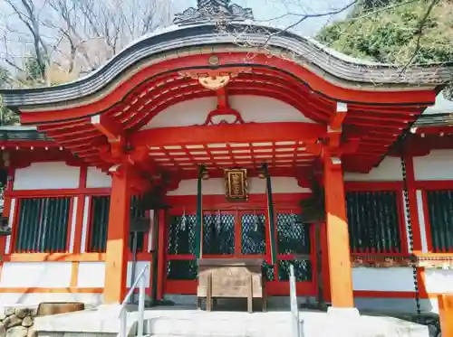 瑜伽神社の本殿