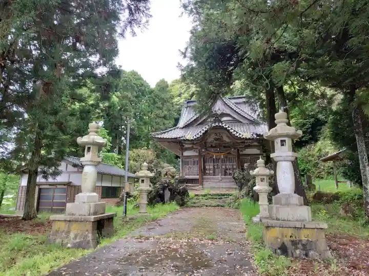 大宮神社の{uncategorized: "未分類", other: "その他", undefined: "問題あり", building: "その他建物", grave: "お墓", sacred_gate: "鳥居", guardian: "狛犬", statue: "像", buddha: "仏像", history: "歴史", nature: "自然", garden: "庭園", animal: "動物", pagoda: "塔", temizu: "手水舎", mountain_gate: "山門・神門", sanctuary: "本殿・本堂", subordinate: "末社・摂社", art: "芸術", scenery: "景色", jizo: "地蔵", ema: "絵馬", goshuin: "御朱印", omikuji: "おみくじ", items: "授与品その他", amulet: "お守り", goshuincho: "御朱印帳", eats: "食事", festival: "お祭り", votive_dance: "神楽", shichigosan: "七五三参", wedding: "結婚式", experience: "体験その他", initially: "初詣", around: "周辺", anti_infection: "感染症対策"}