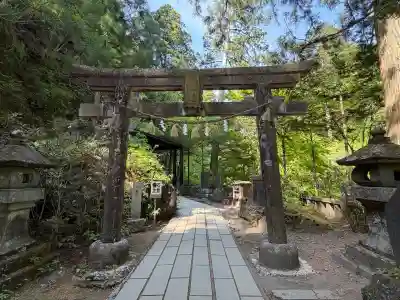 榛名神社の{uncategorized: "未分類", other: "その他", undefined: "問題あり", building: "その他建物", grave: "お墓", sacred_gate: "鳥居", guardian: "狛犬", statue: "像", buddha: "仏像", history: "歴史", nature: "自然", garden: "庭園", animal: "動物", pagoda: "塔", temizu: "手水舎", mountain_gate: "山門・神門", sanctuary: "本殿・本堂", subordinate: "末社・摂社", art: "芸術", scenery: "景色", jizo: "地蔵", ema: "絵馬", goshuin: "御朱印", omikuji: "おみくじ", items: "授与品その他", amulet: "お守り", goshuincho: "御朱印帳", eats: "食事", festival: "お祭り", votive_dance: "神楽", shichigosan: "七五三参", wedding: "結婚式", experience: "体験その他", initially: "初詣", around: "周辺", anti_infection: "感染症対策"}