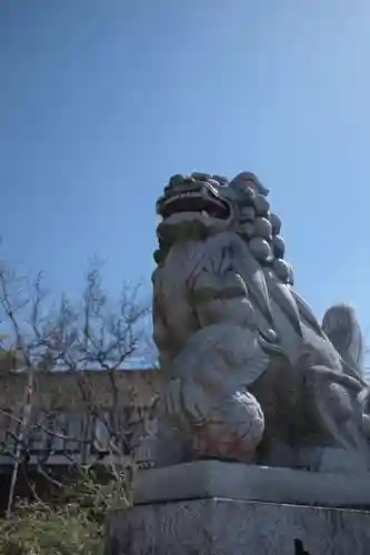 山梨縣護國神社の狛犬